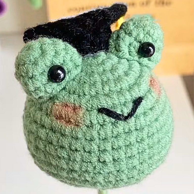 Free Crochet Graduation Hat Pattern to Celebrate Success