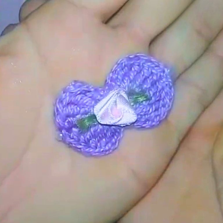 Free Crochet Bow for Newborn Pattern for Baby Showers