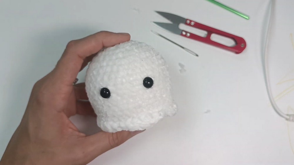 Crochet Halloween Ghost