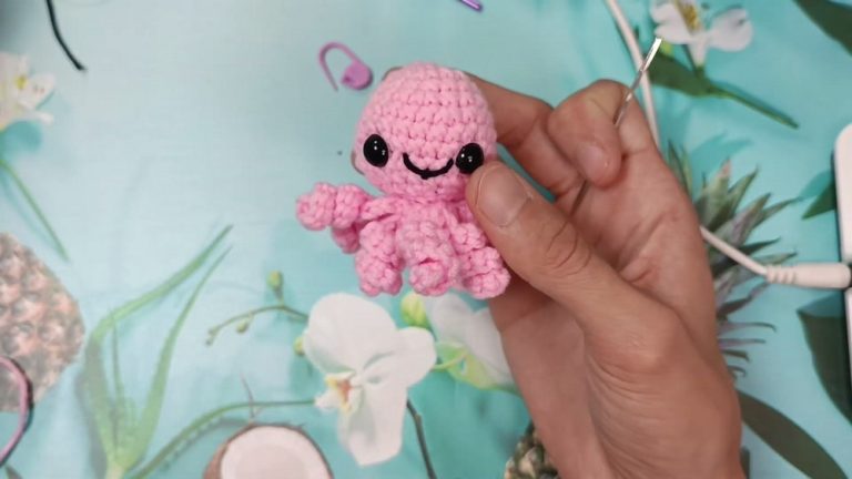 Crochet Tiny Octopus