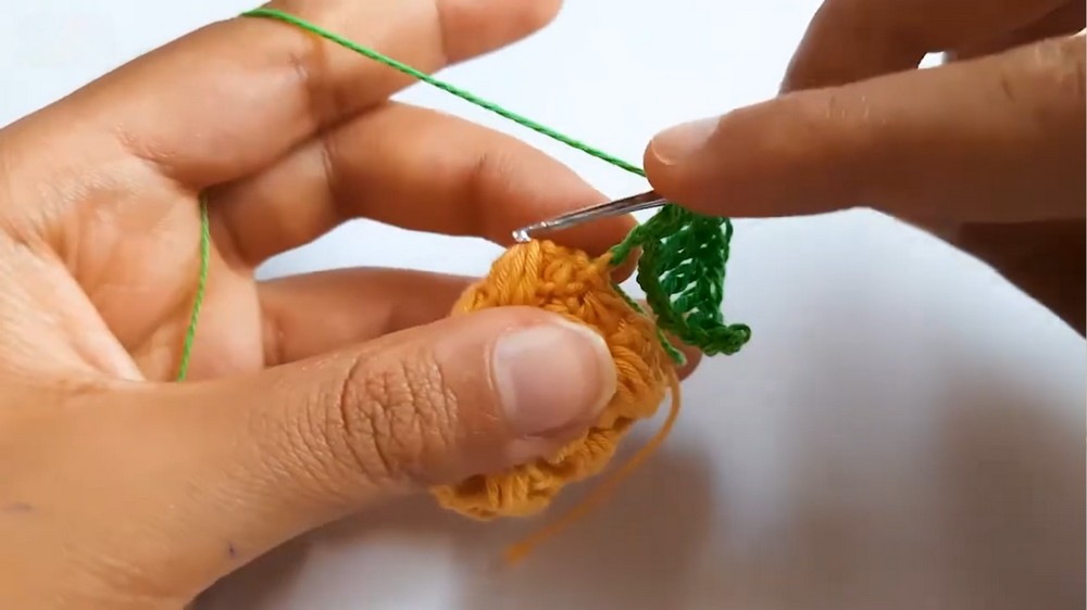 Crochet Pineapple Mini