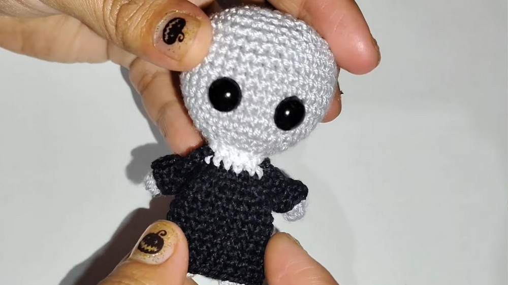 Crochet The Nun Amigurumi
