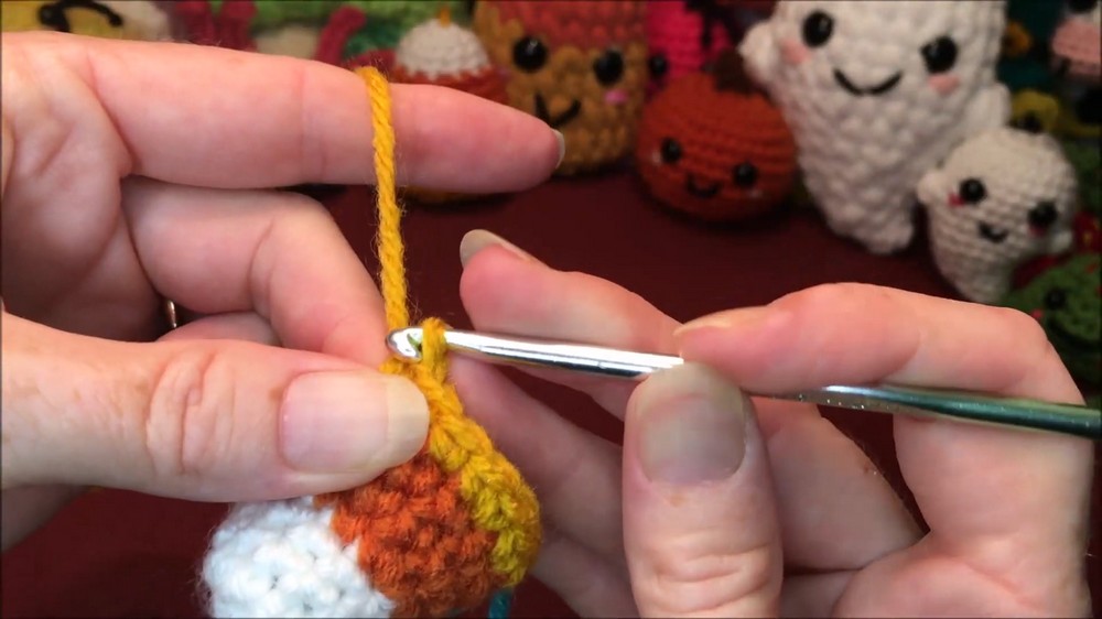 Crochet Candy Corn Amigurimi