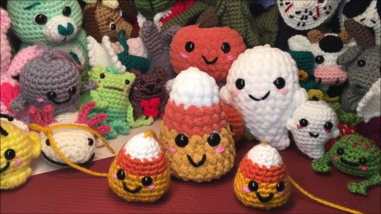 Crochet Candy Corn Amigurimi