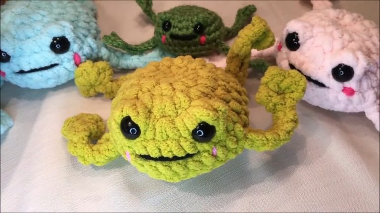 Crochet Lazy Bull Frog