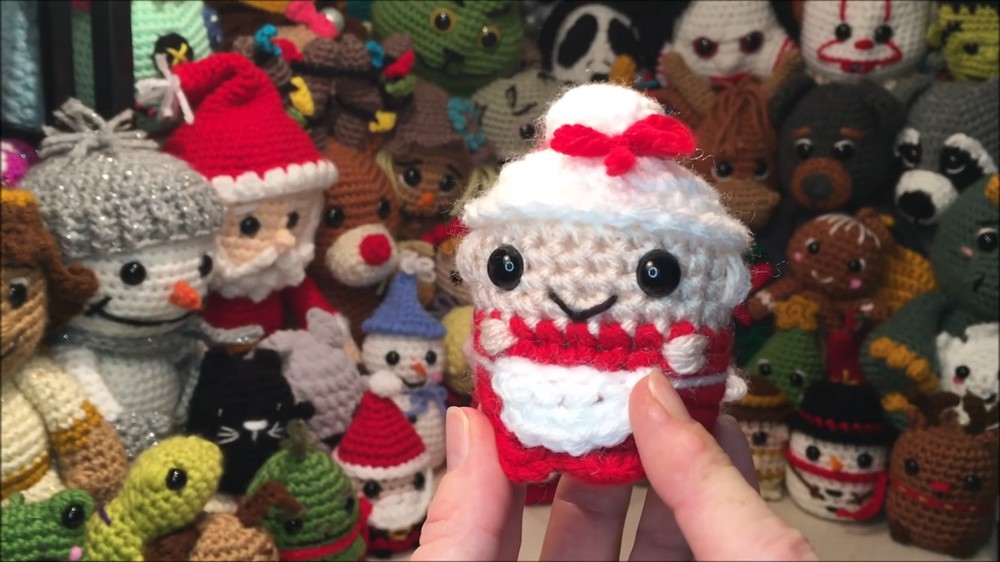 Crochet Mrs Claus Amigurumi