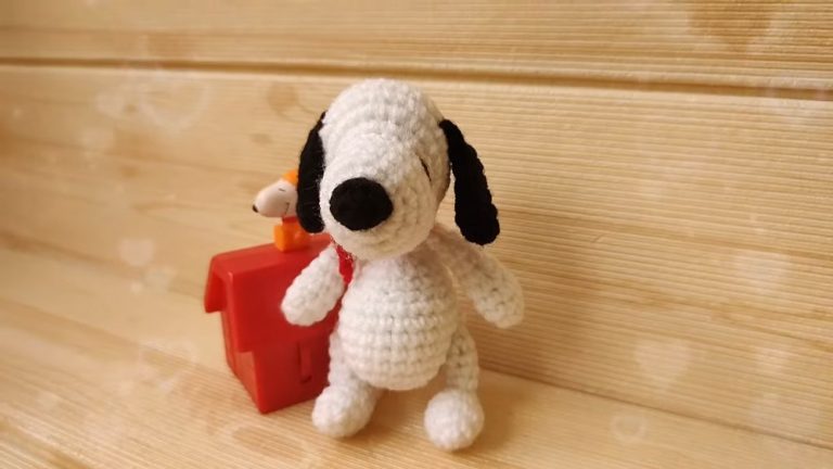 Crochet Snoopy Dog