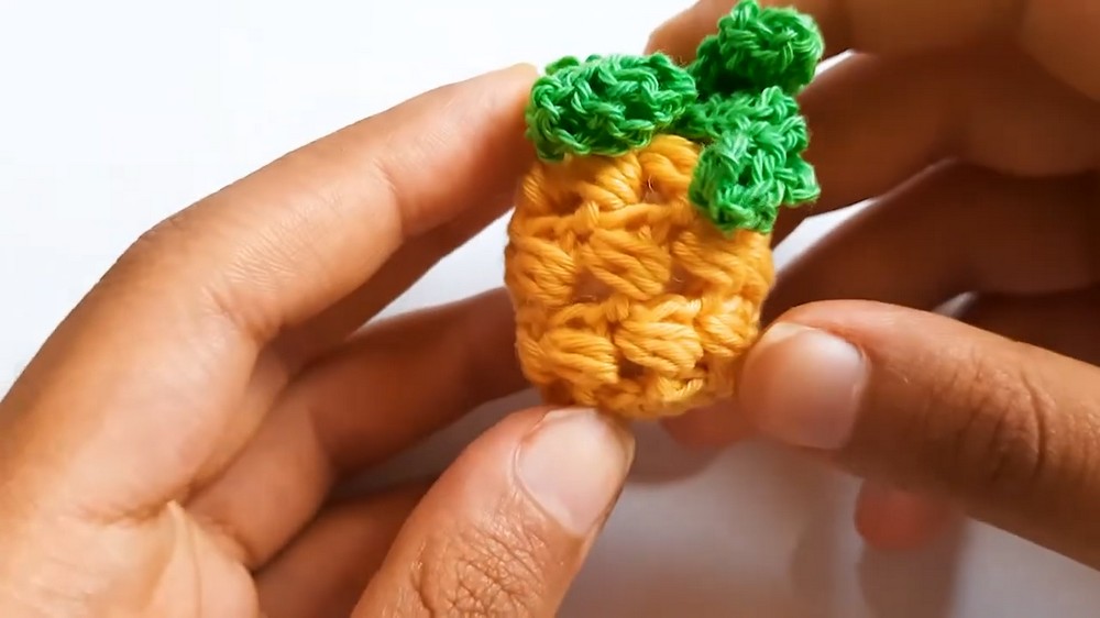Crochet Pineapple Mini