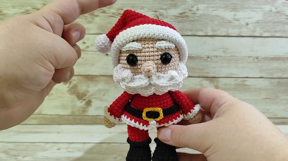 Crochet Santa Claus Amigurumi