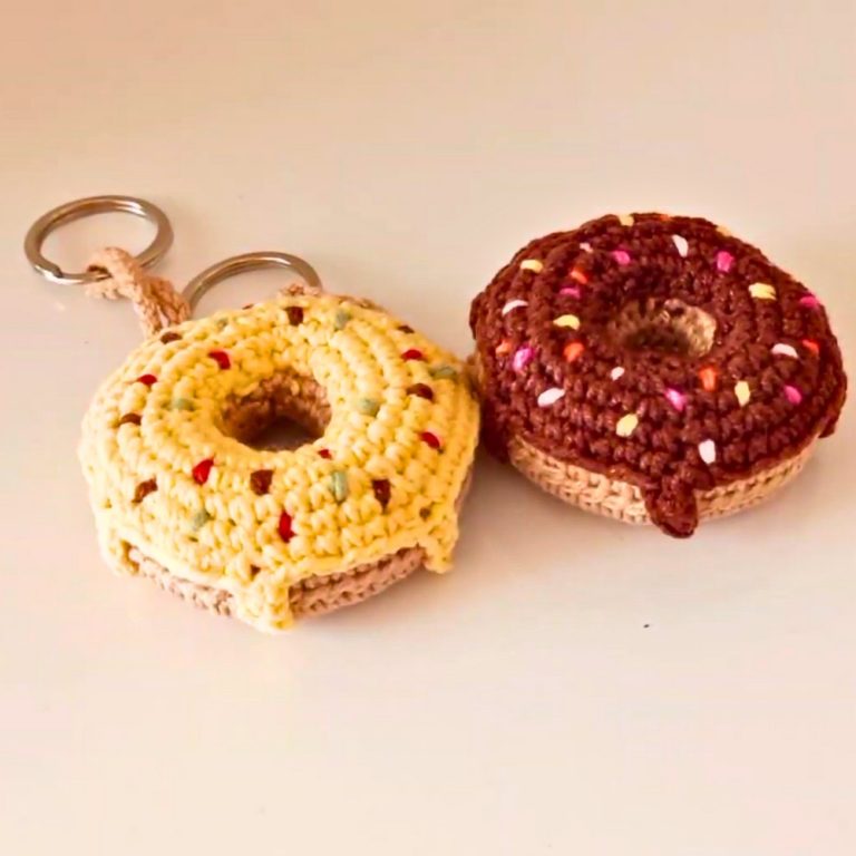 How to Crochet Donut Keychain Pattern Everyone Will Love