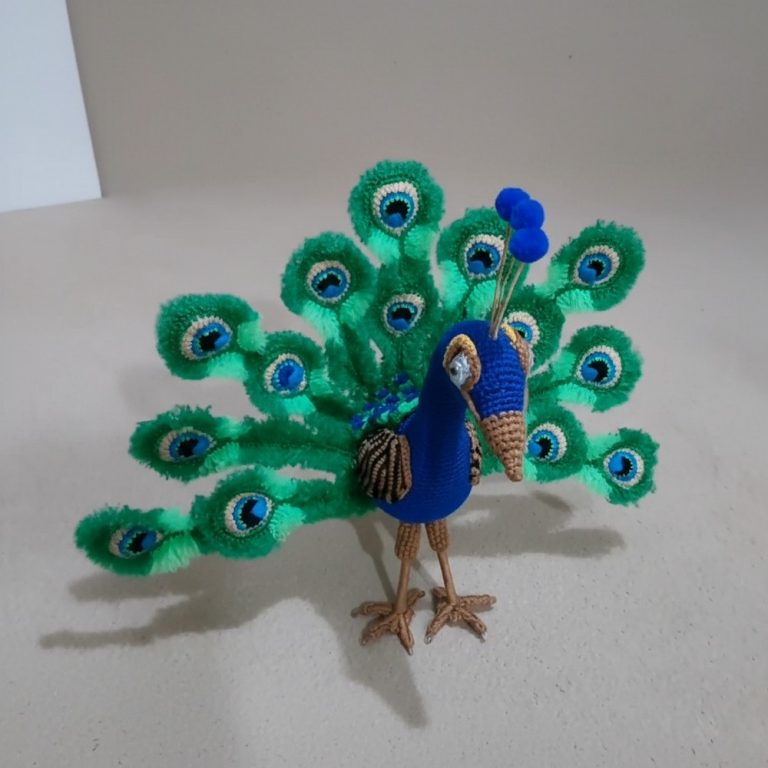 Regal Crochet 6 Peacocks Pattern Perfect for Eye-Catching Displays