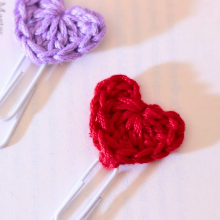 Heartfelt Crochet Heart Bookmark Pattern for Book Lovers