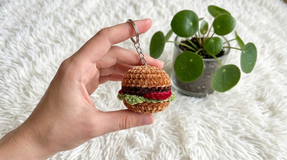 Crochet a Hamburger Keychain Step-by-Step Tutorial 2