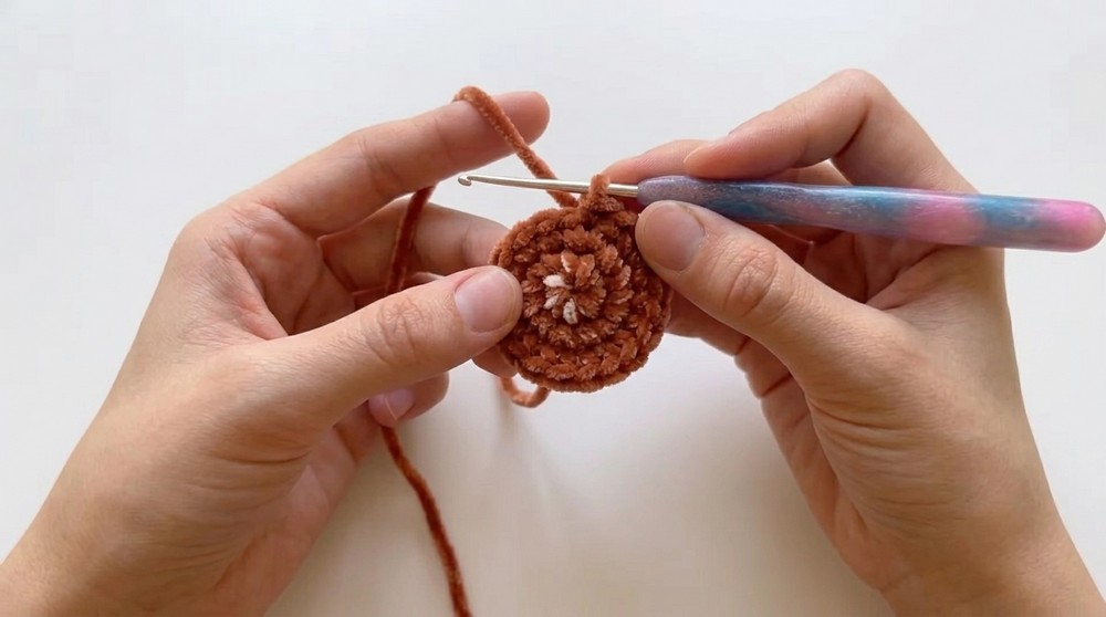 Crochet a Hamburger Keychain Step-by-Step Tutorial 3
