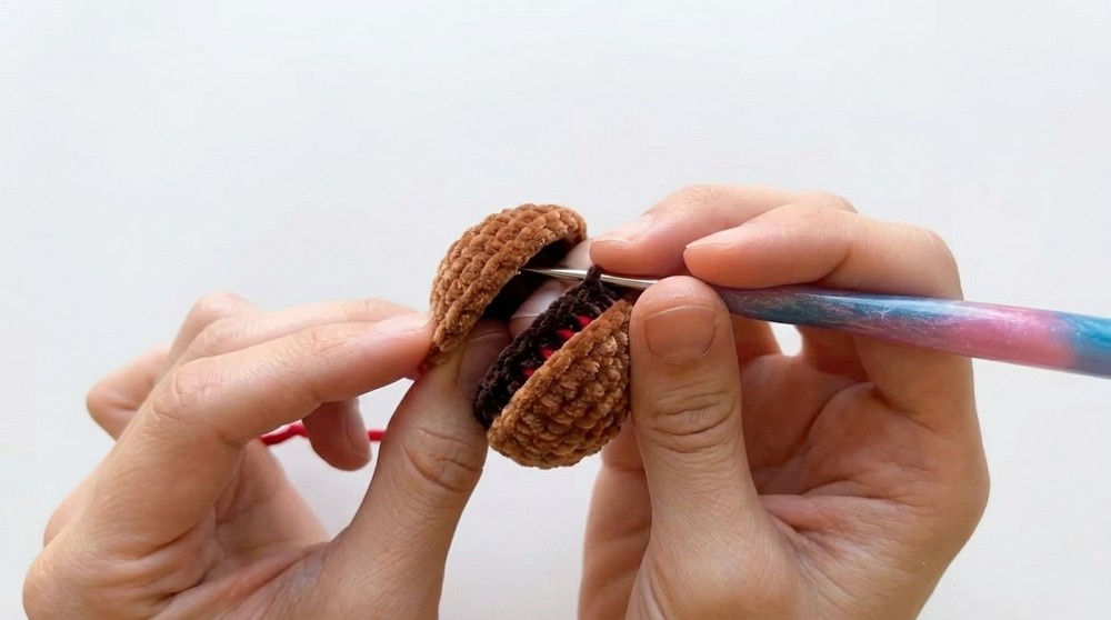 Crochet a Hamburger Keychain Step-by-Step Tutorial 5