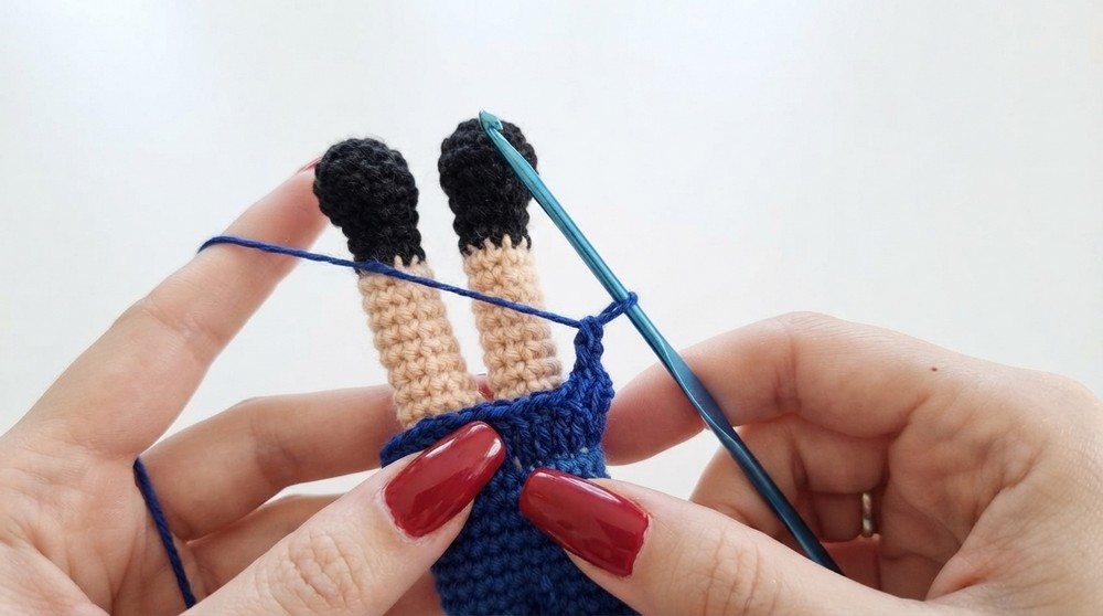 AMIGURUMI ANNA 7