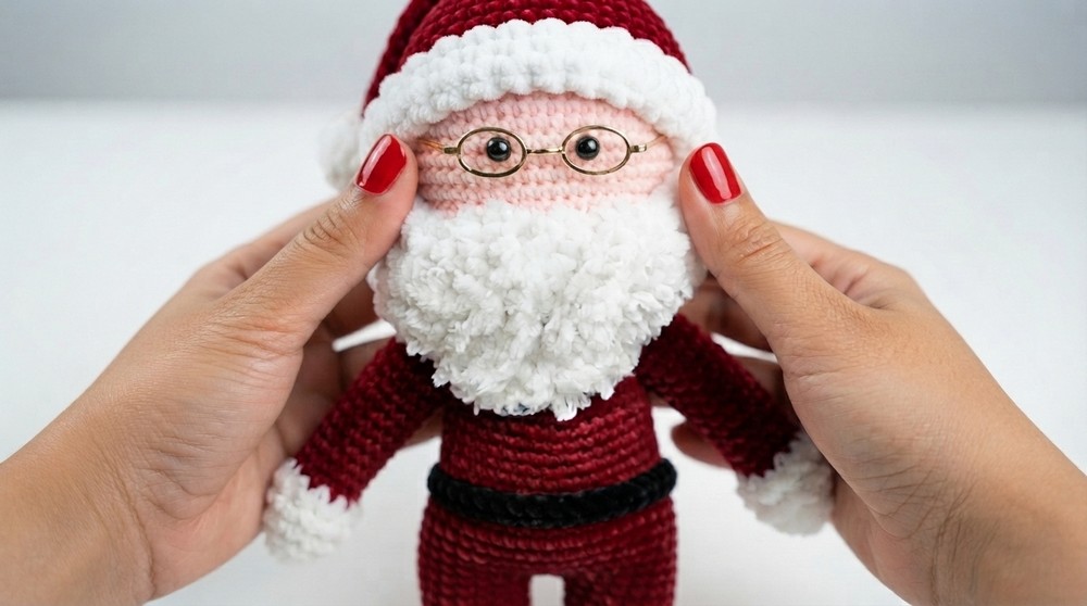 AMIGURUMI SANTA CLAUS (BIGGER VERSION) 9