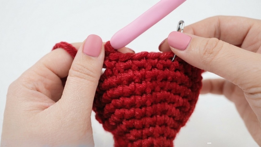 AMIGURUMI STRAWBERRY 5