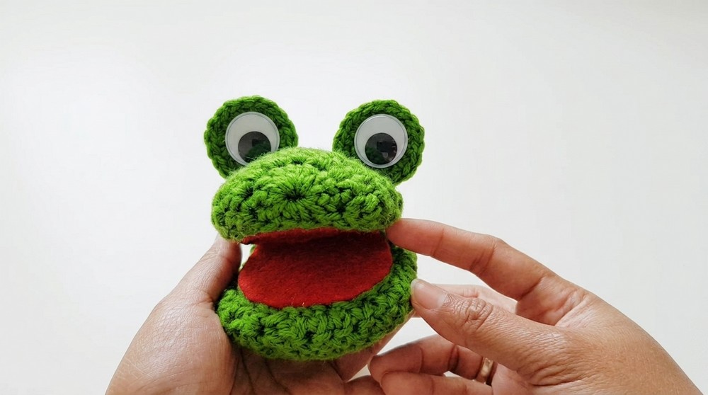 CROCHET PUPPET 8