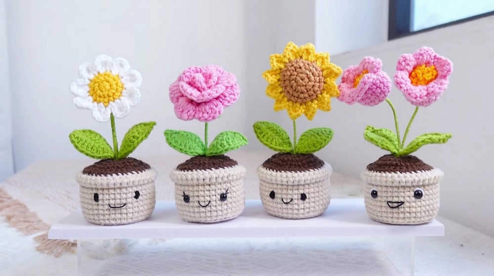 Crochet 4-in-1 Flower Pots Pattern (1)
