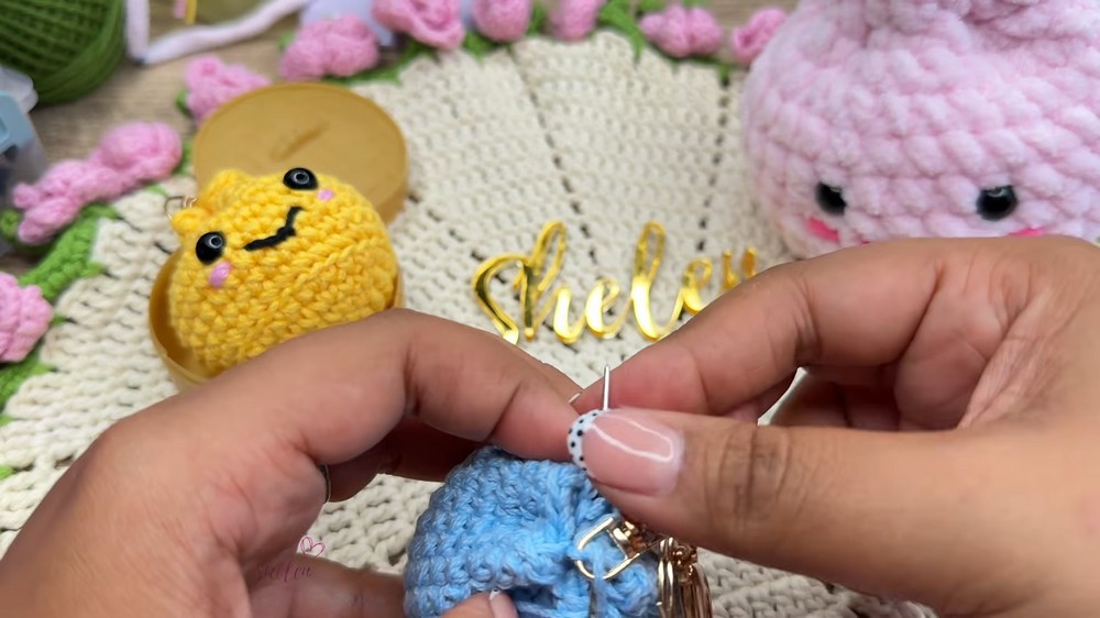 Crochet Dumpling Keychain and Squishy 🥟✨ Easy, Quick and Adorable Step-by-Step Tutorial (6)