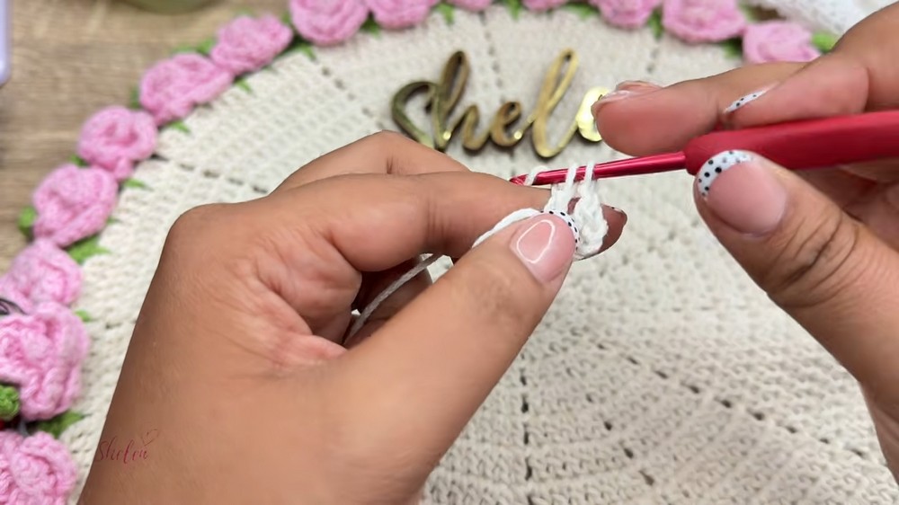 Crochet Mini Tulip Bouquet Rug 🌷 Step-by-Step Tutorial 30 cm (4)