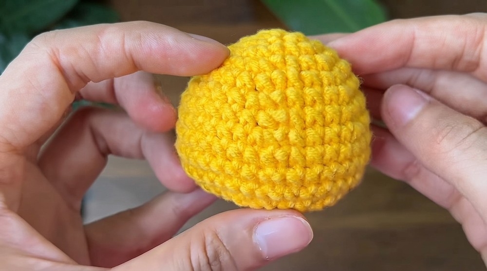 Crochet Pikachu Keychain Tutorial (2)
