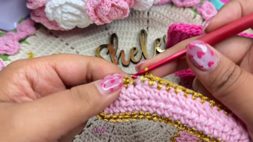 Crochet Reversible Doll Graduation Accessories 🎓 Stole, Cap and Diploma Step by Step 7
