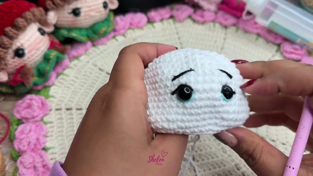 Crochet Snowman Step-by-Step Tutorial for Christmas (4)