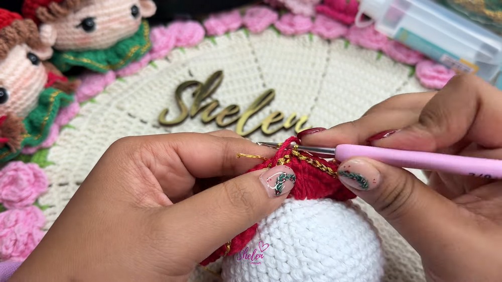 Crochet Snowman Step-by-Step Tutorial for Christmas (6)