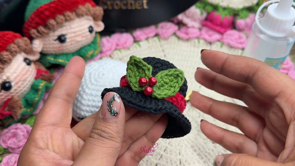 Crochet Snowman Step-by-Step Tutorial for Christmas (8)