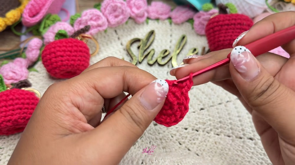 Easy Crochet Apple Keychain Tutorial 🍎 Step-by-Step Amigurumi (5)