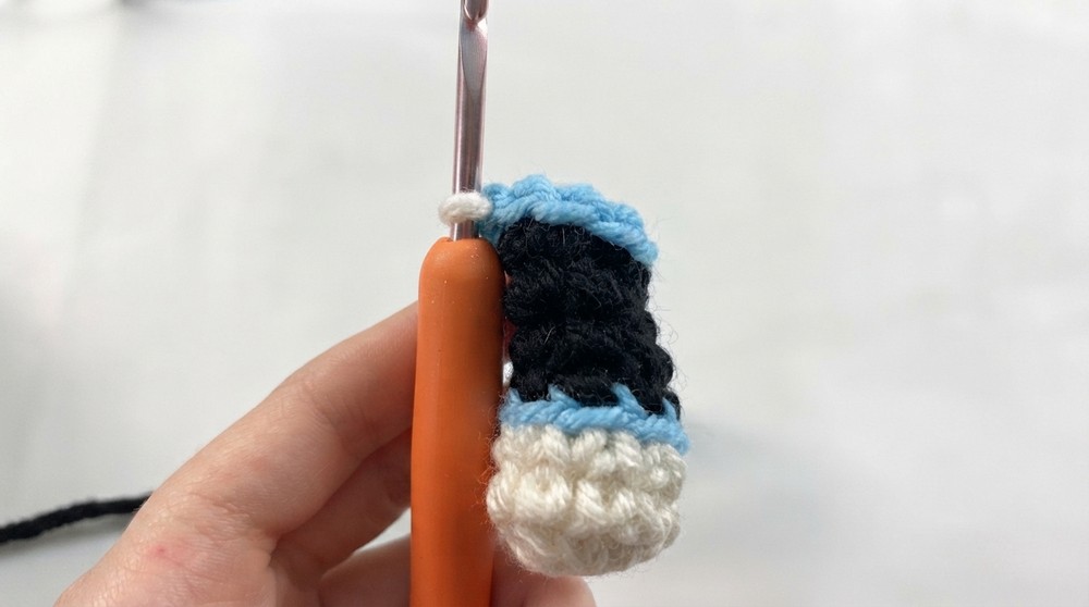 Hatsune Miku Quick Rundown Crochet Tutorial! 3