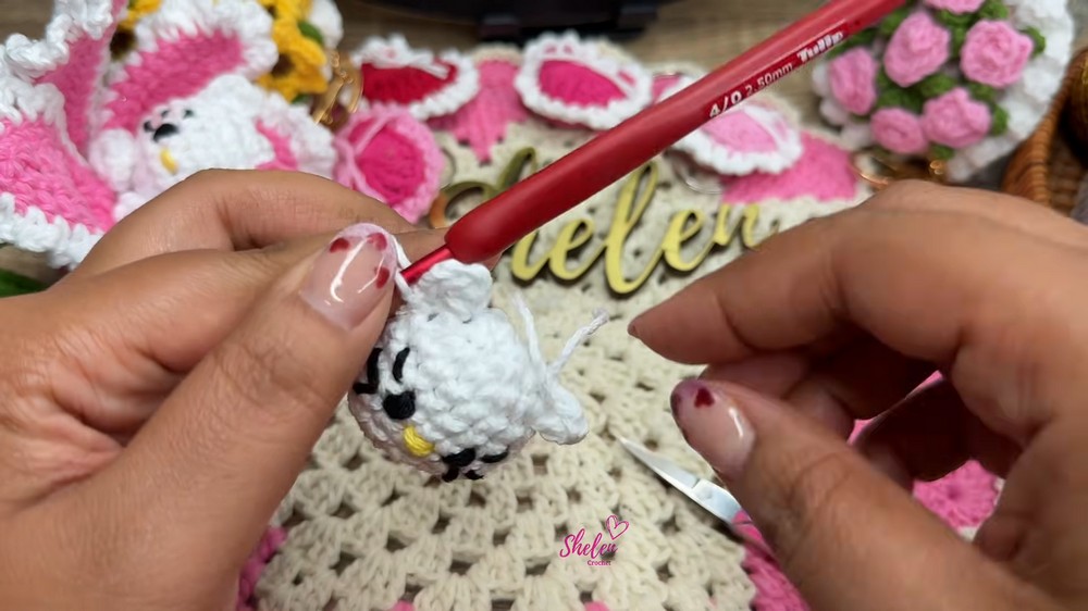 Hello Kittay Surprise Tulip Crochet 🌷 Amigurumi Step by Step (5)