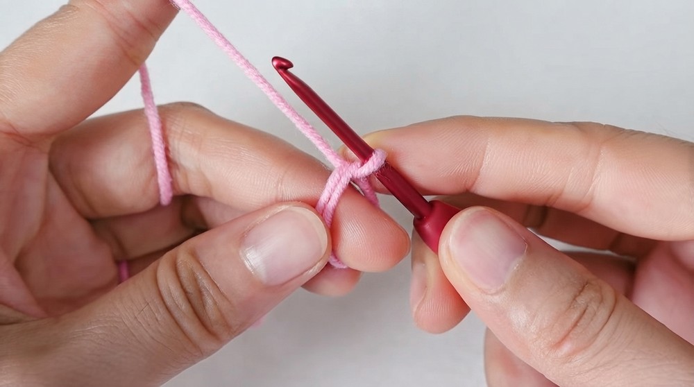 How to Crochet a Mini Tulip Pot (4)