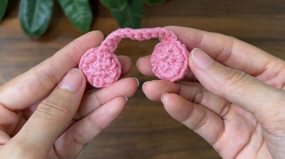 How to Crochet an Octopus Amigurumi keychain (5)