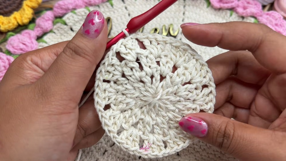 Mini Crochet Bouquet 🌸 Easy and Pretty Cup Holder Step-by-Step Tutorial (5)