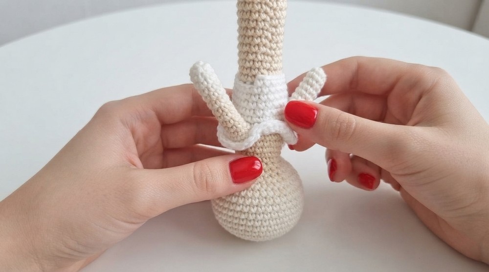OKTOBERFEST GIRL AMIGURUMI 6