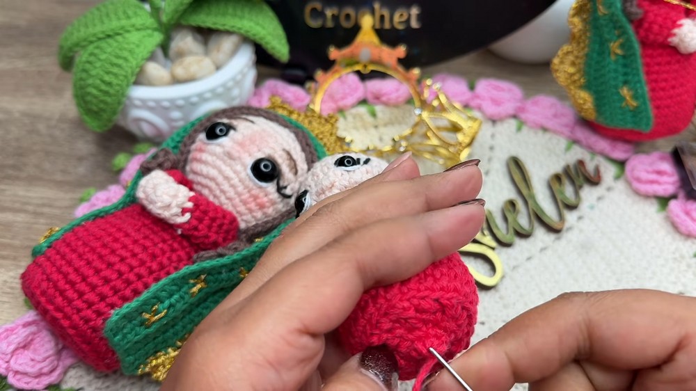 Virgin Mary Amigurumi Mini Tutorial (10 cm) Crochet for Beginners 6