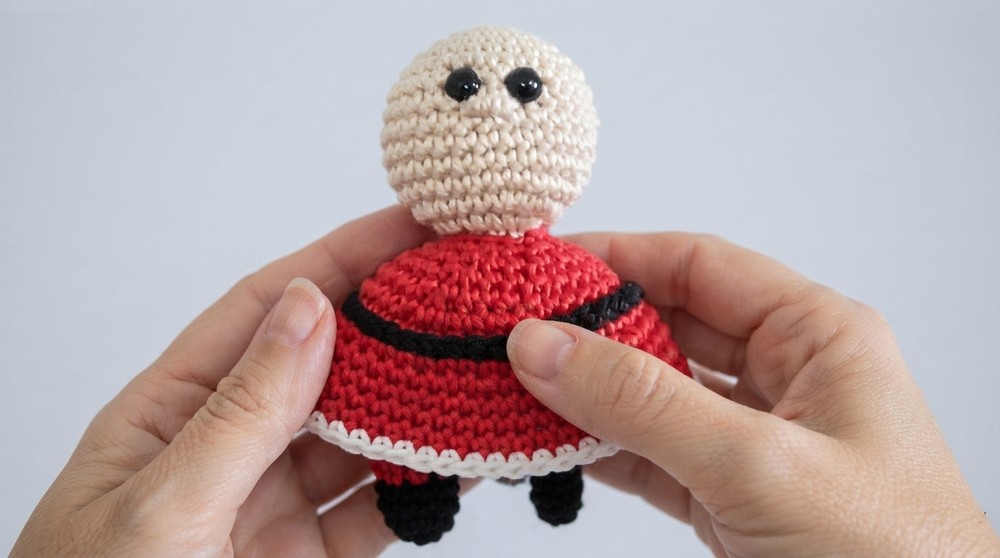 How To Crochet Crocheted Santa Claus Amigurumi (9)