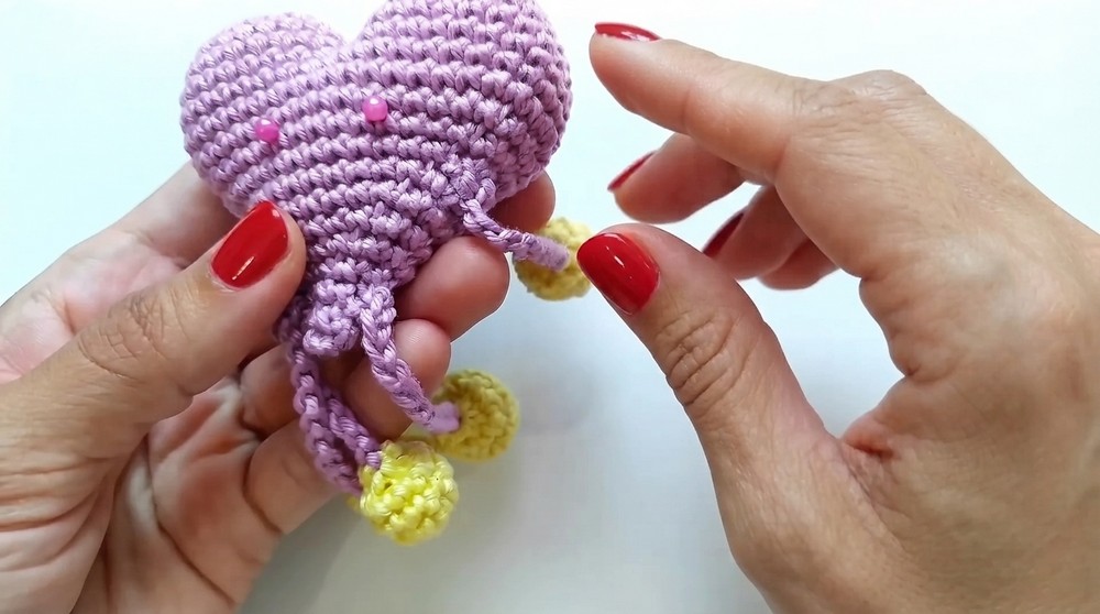 bambolino heart crochet keychain - perfect gift for mother's day! (subtitled) (6)