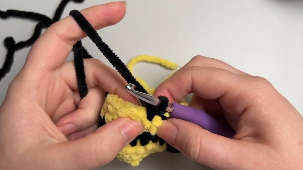 Crochet Amigurumi Bee Bear Pattern 2