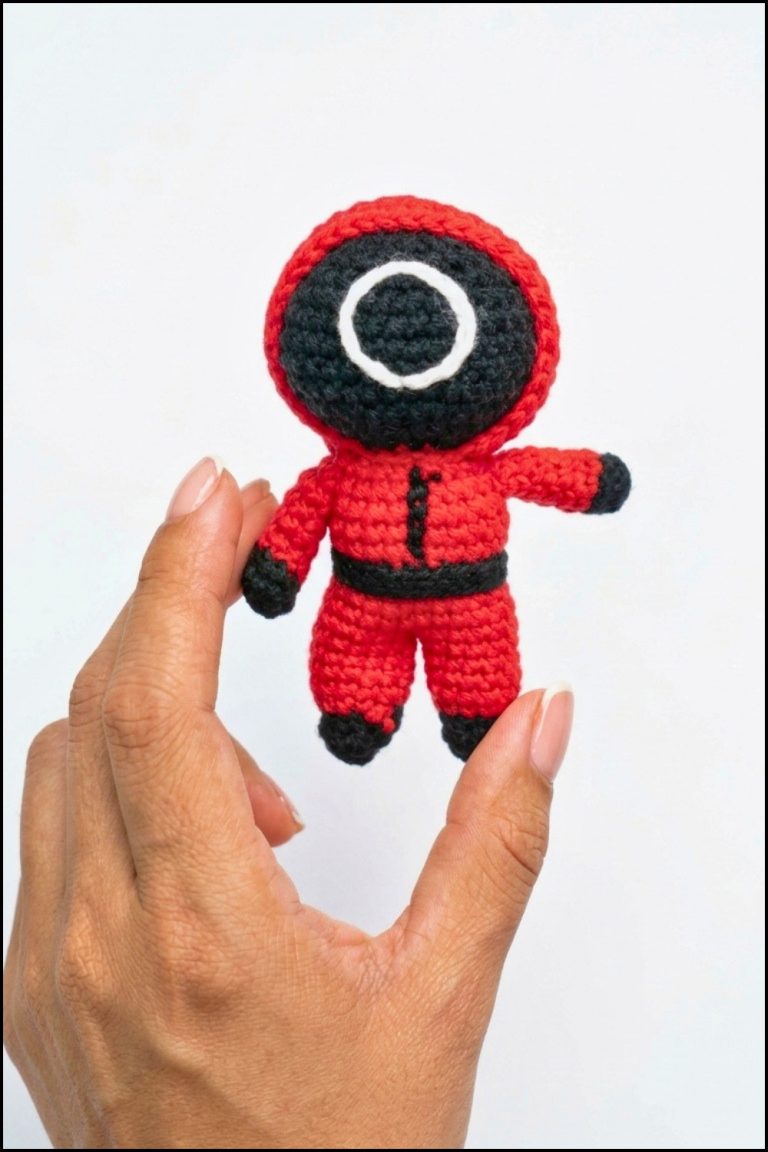 Crochet Amigurumi Squid Game Pattern 6