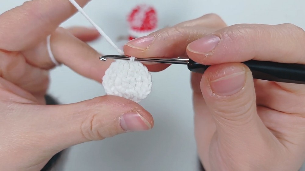 Crochet Amigurumi Snowman Pattern 1