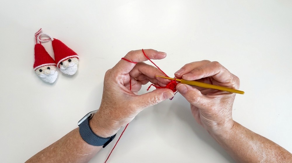 Crochet Amigurumi Santa Claus Pattern 1