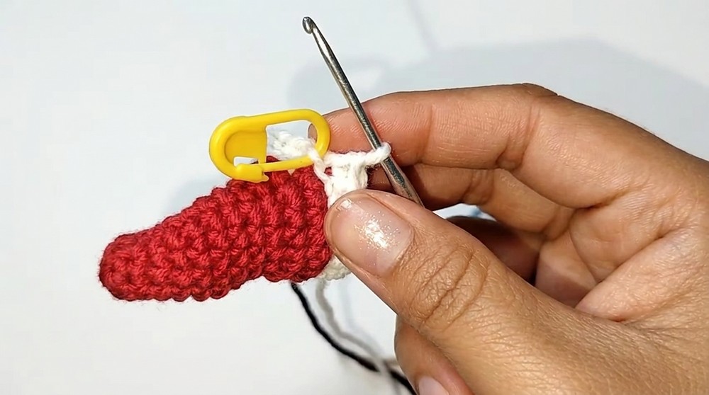 Crochet Amigurumi Snoopy Pattern 4