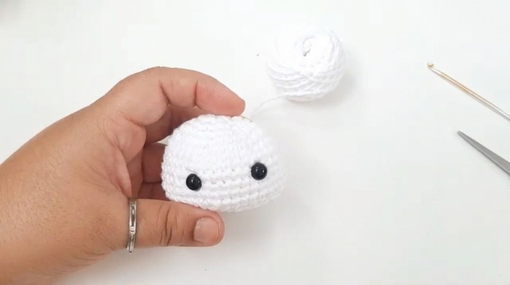 Crochet Amigurumi Snowman Pattern 2