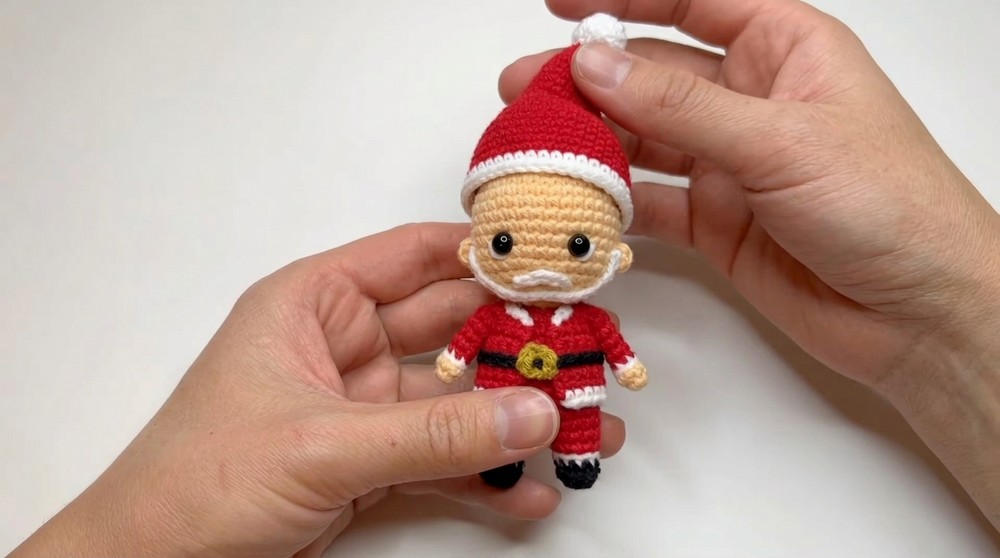 Crochet Amigurumi Santa Claus Pattern 4